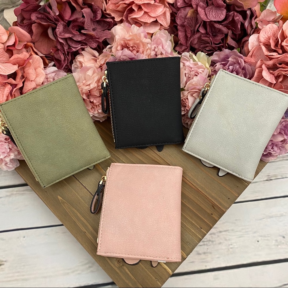 Vegan Leather Fox Rabbit Raccoon Cat Wallet - Picture 4 of 13